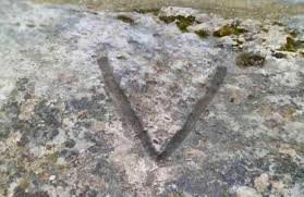 نماد v در دفینه یابی